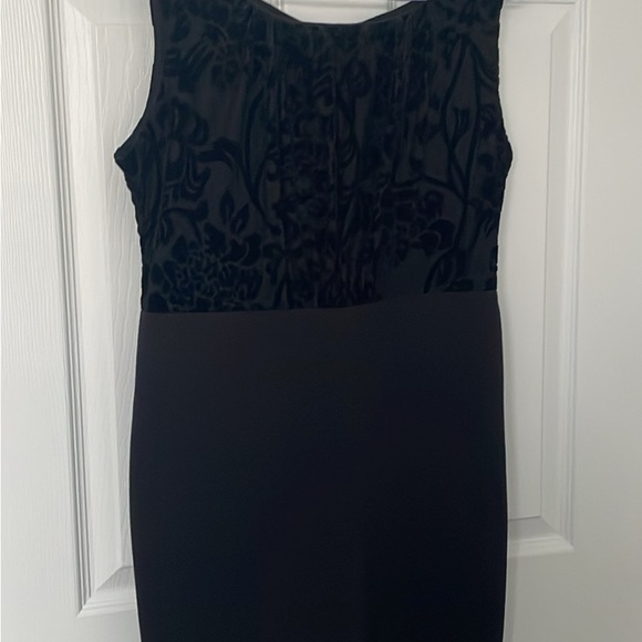 Belle robe noire. Haut en velours. - Picture 1 of 8